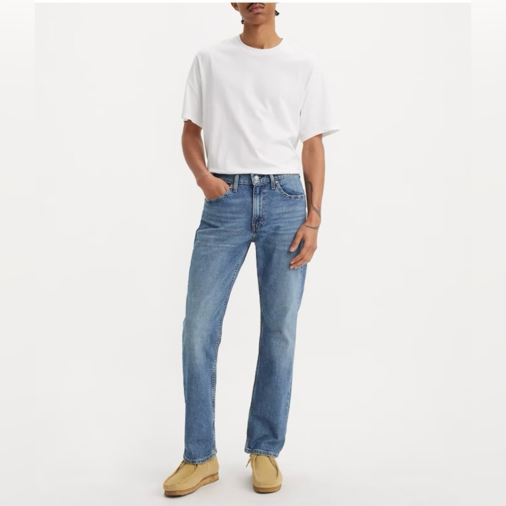 - Levis unisex 514 blue jeans. And great pre-loved condition.